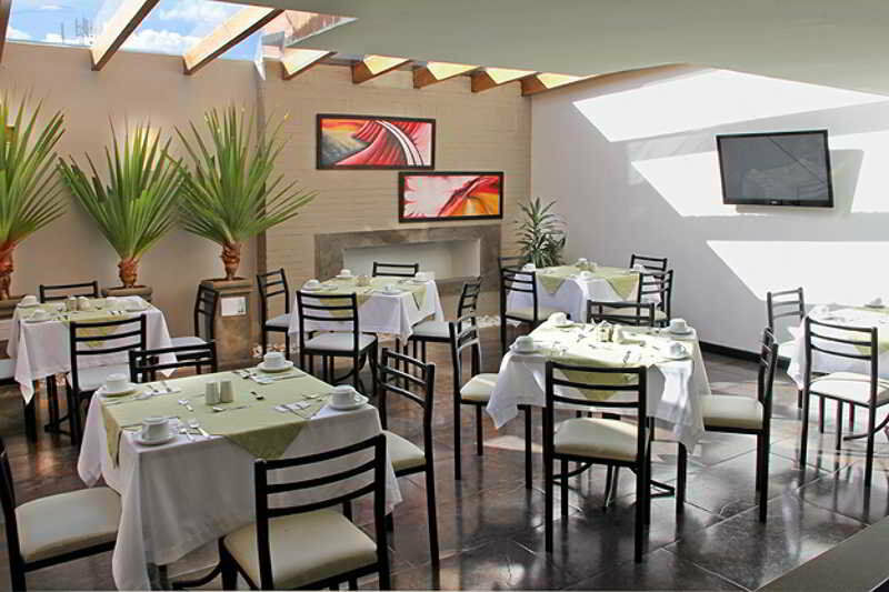 塞爾科蒂爾舒適玫瑰80酒店 酒店 Bogotá